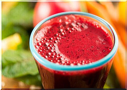 Vegetable juice for the treatment of drooping cheeks