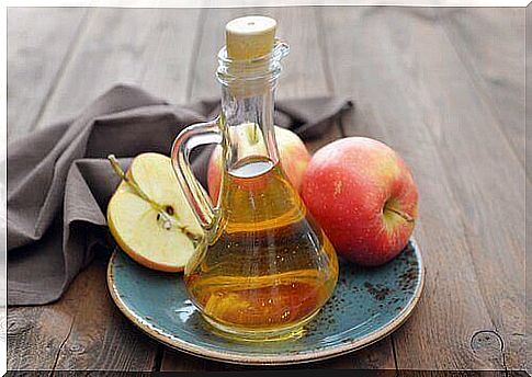 apple cider vinegar in a bottle