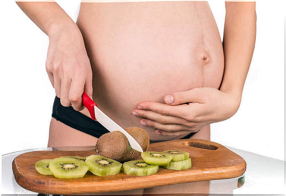 kiwi is suitable for pregnant women