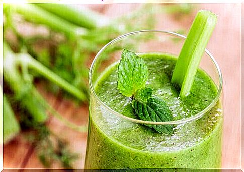 Prepare a cleansing smoothie from celery and romaine lettuce.