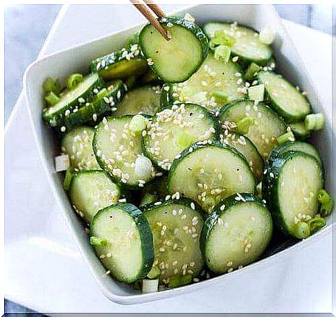 sliced ​​cucumbers