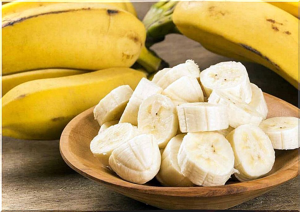 Exfoliating creams for dry skin: banana.