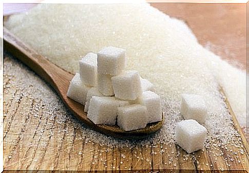 Sugar can increase the amount of yeast in the body