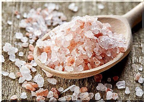 Get rid of migraines with pink Himalayan salt