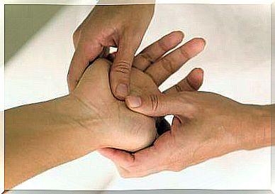 hand massage relieves various pains