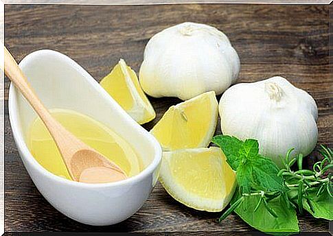 Lower bad cholesterol with garlic and lemon.