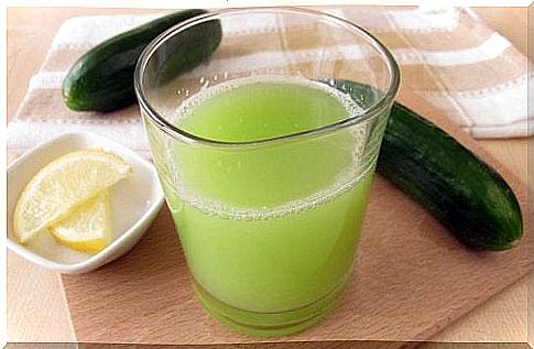 Juice made from cucumber and guava helps remove waste from the body.