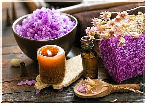 Aromatherapy improves the energy of the home.