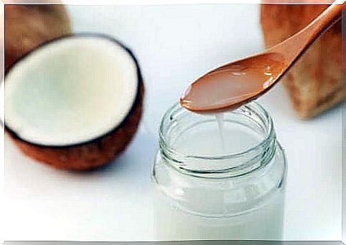 Coconut oil succeeds in relieving the rash