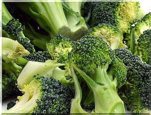 Broccoli raw food