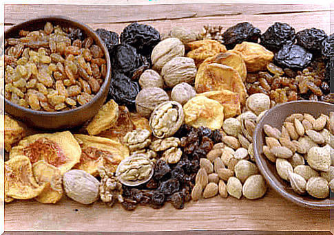 the three-day cleansing course includes nuts